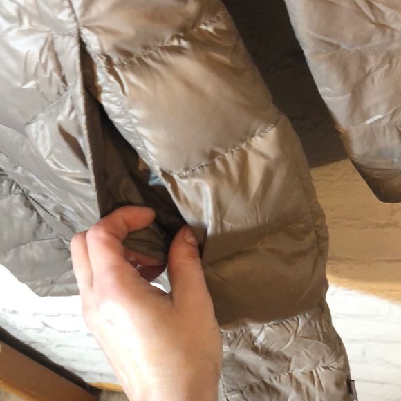 CALVIN KLEIN DOWN FEATHERED HOODED BUBBLE JACKET - Picture 3 of 7